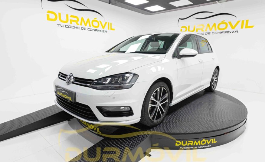 VOLKSWAGEN Golf Sport by R-line 2.0 TDI 150cv BMT DSG Ocasión