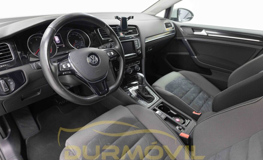 VOLKSWAGEN Golf Sport by R-line 2.0 TDI 150cv BMT DSG Ocasión