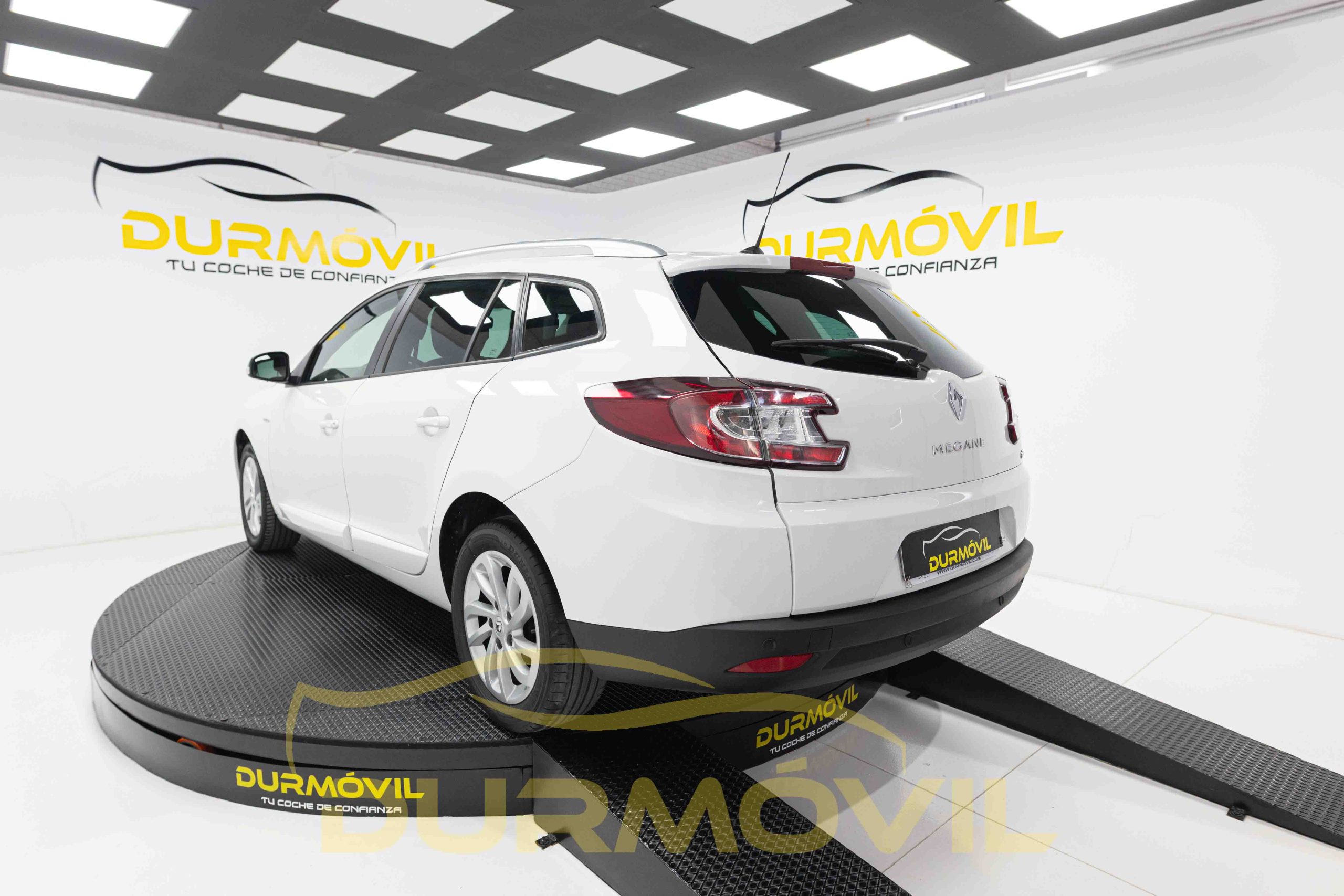RENAULT Mégane Sport Tourer Limited dCi 110 eco2 Ocasión