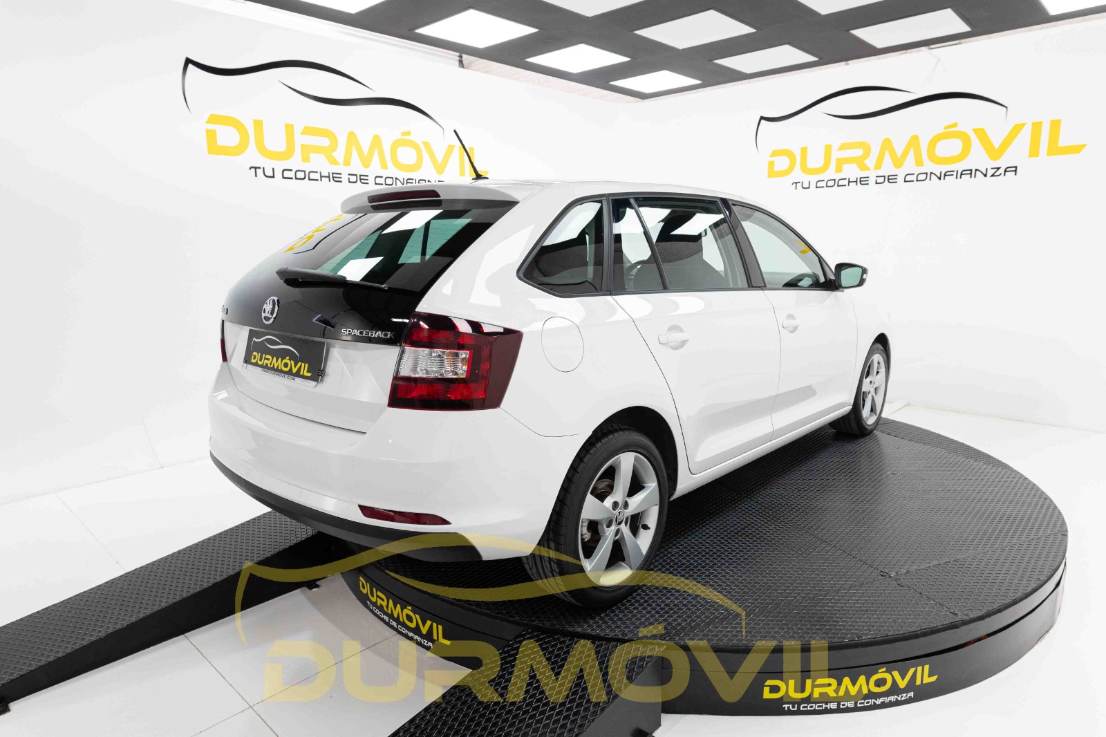 SKODA Spaceback 1.6 TDI CR 85KW 115cv Like Spaceback Ocasión