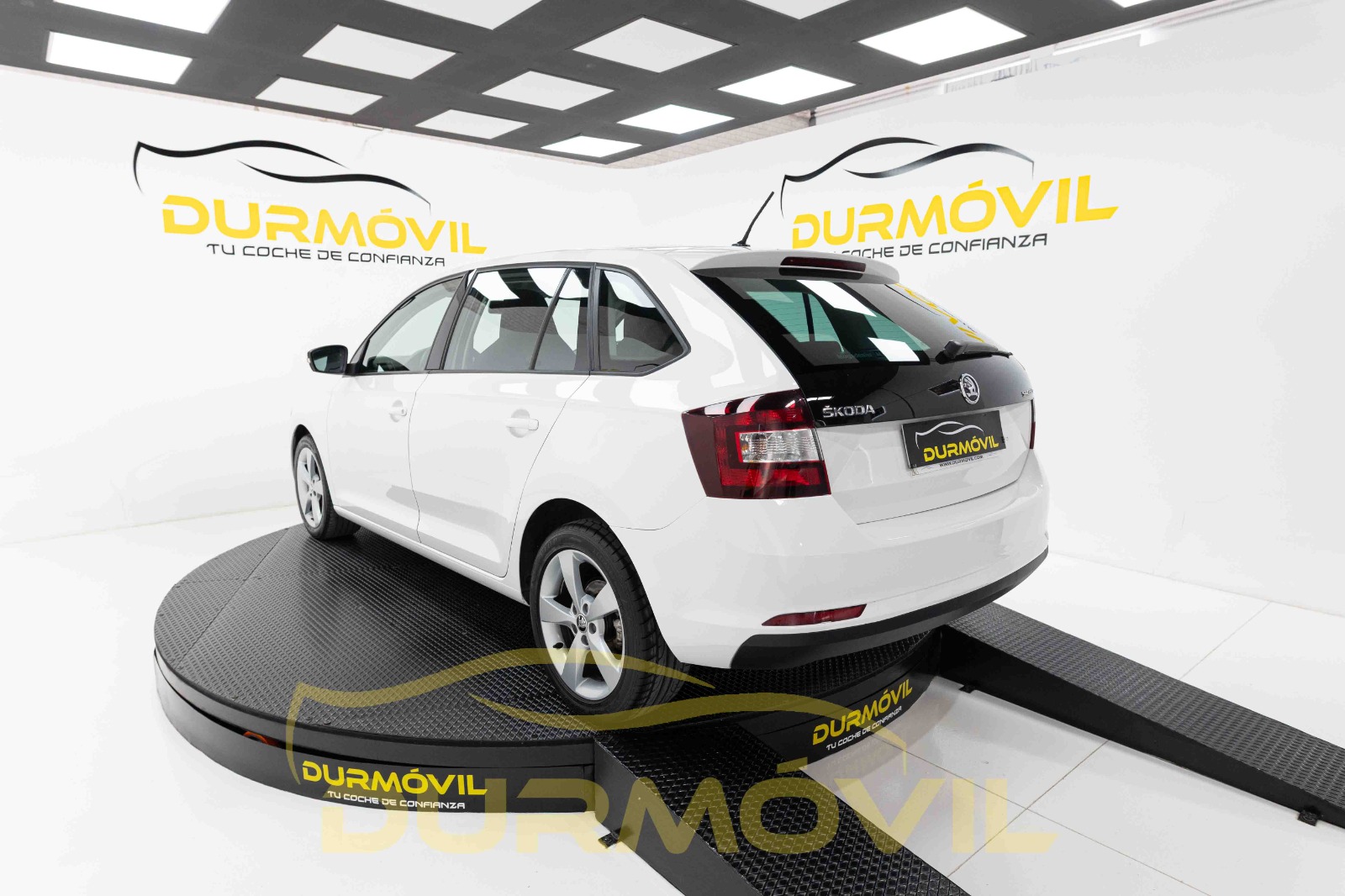 SKODA Spaceback 1.6 TDI CR 85KW 115cv Like Spaceback Ocasión