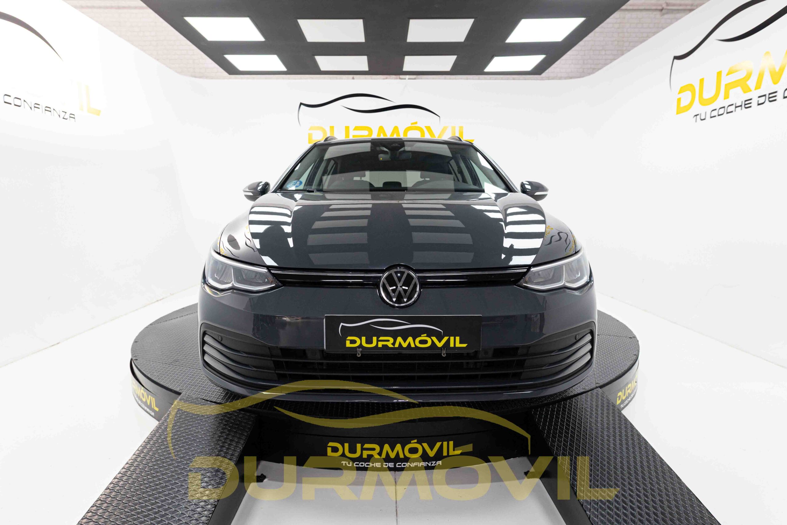 VOLKSWAGEN Golf Life 1.5 eTSI 96kW 130CV DSG Variant Ocasión